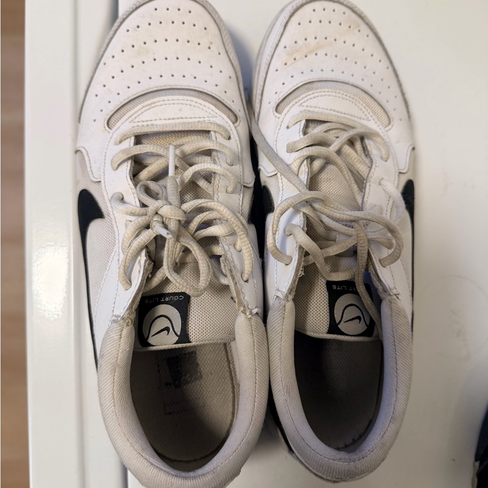 Nike Tennis Shoes